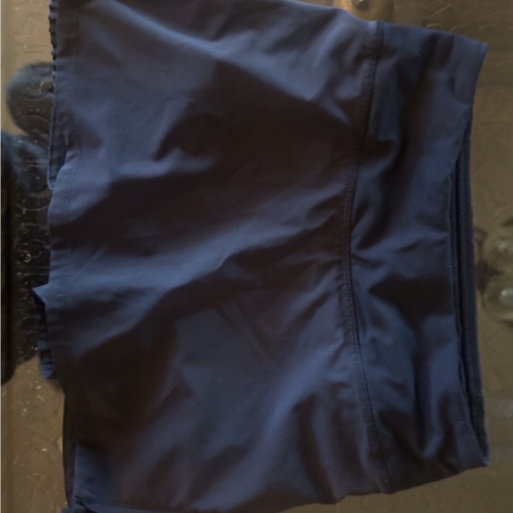 black lululemon skirt size 0!!